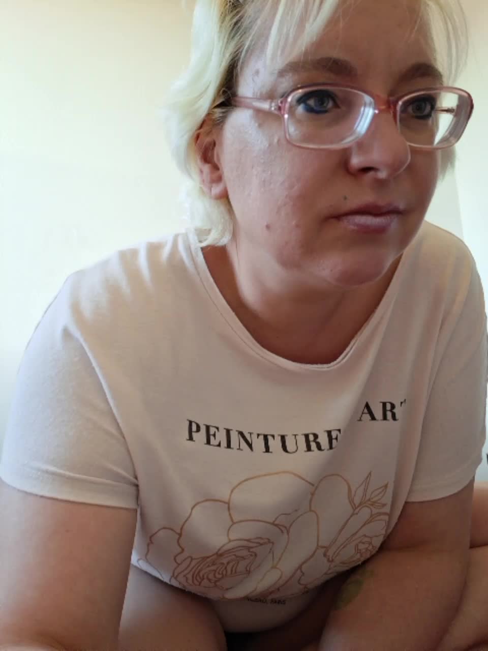 Vika211 Live Sex December 17, 2025