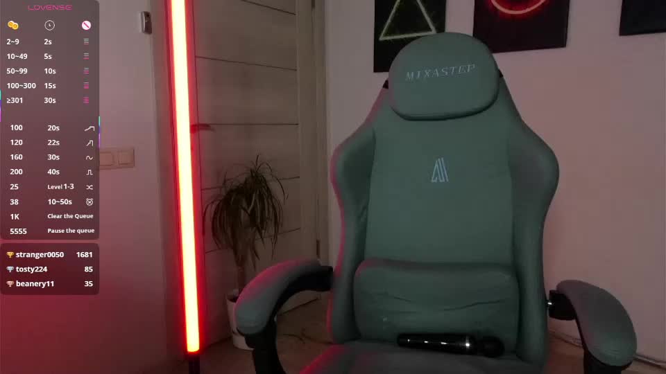 agelina_summer Live Sex December 17, 2025