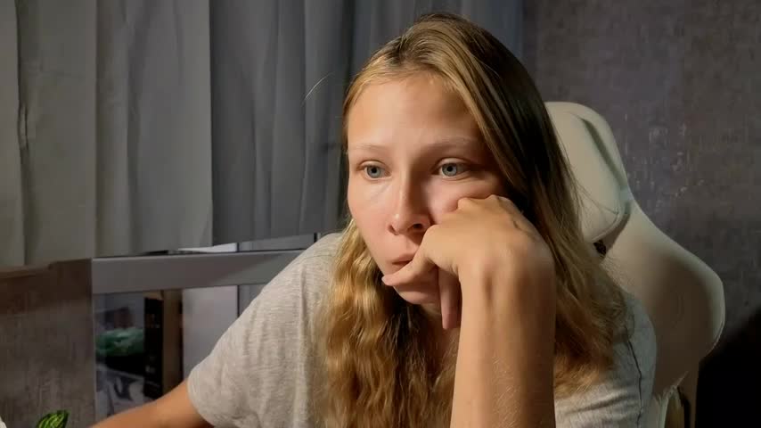 meek_cutie Live Sex December 13, 2025