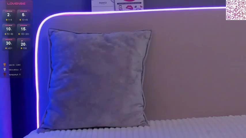 Malika_Lisan Live Sex December 14, 2025