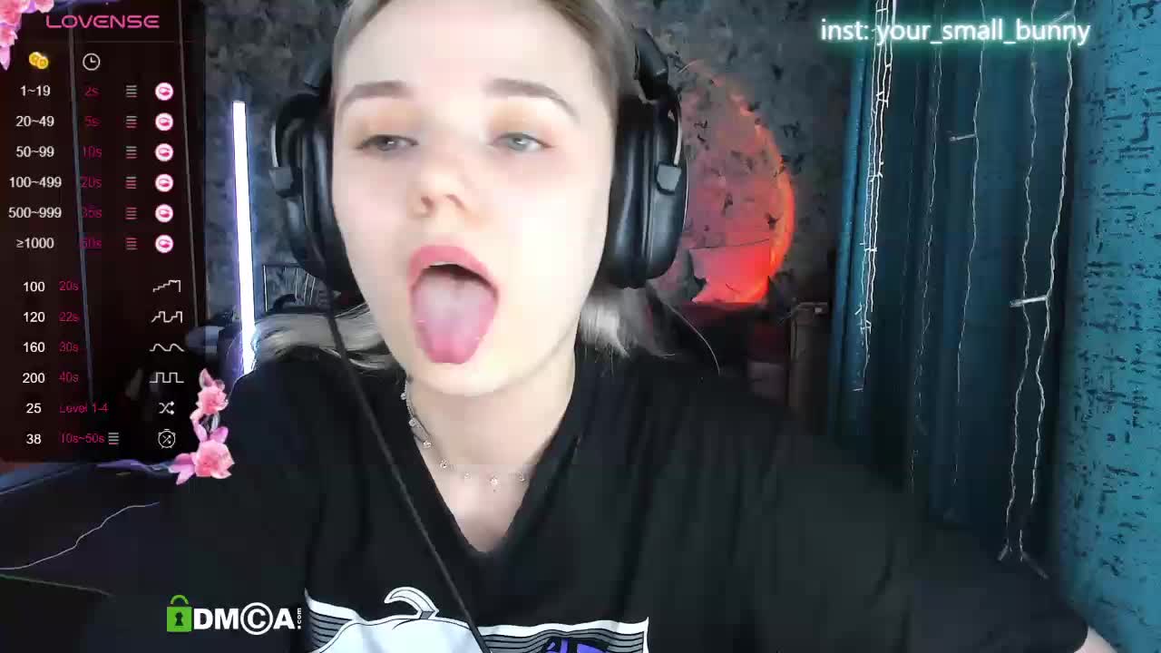 your-small-bunny Live Sex December 15, 2025