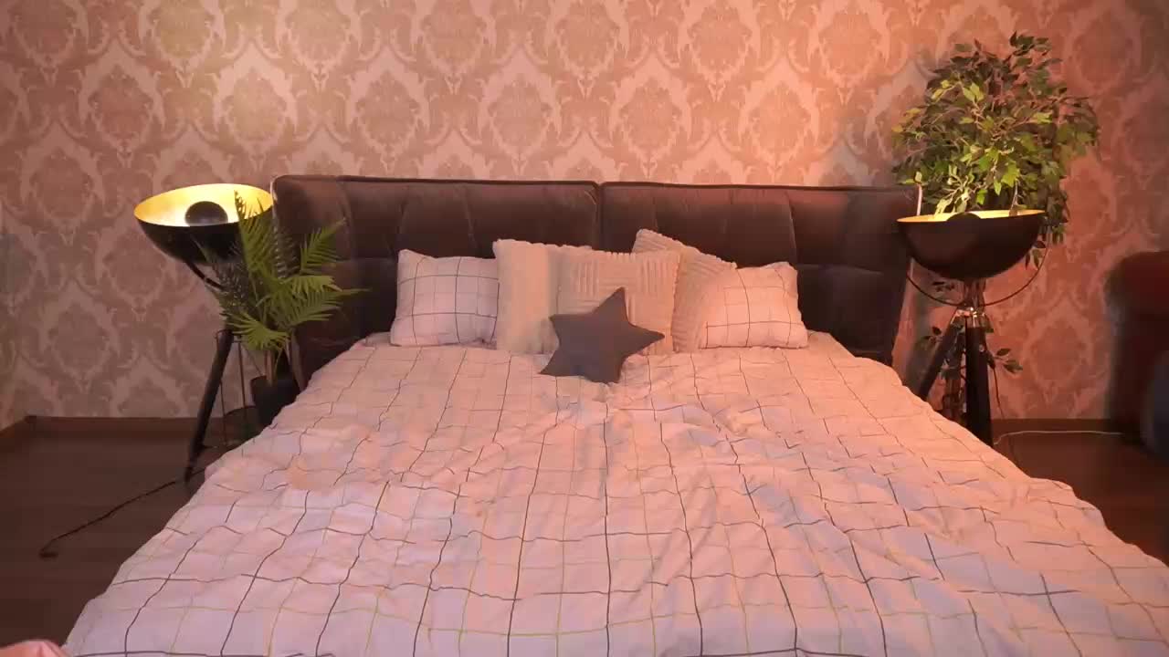 MadissonSoft Live Sex December 17, 2025