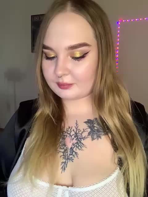 Greeenfriends6969 Live Sex December 13, 2025