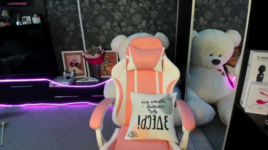 Queen_baby Live Sex December 17, 2025