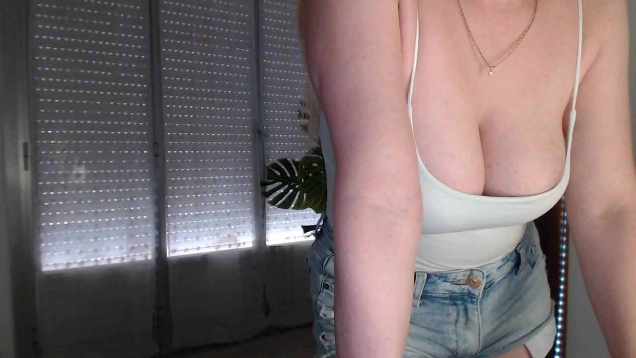 Alina-Lovely Live Sex December 13, 2025