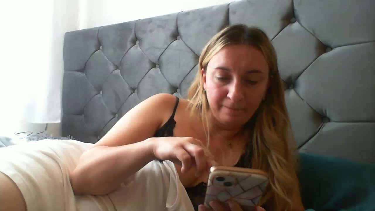 RuslanaFlower Live Sex December 15, 2025