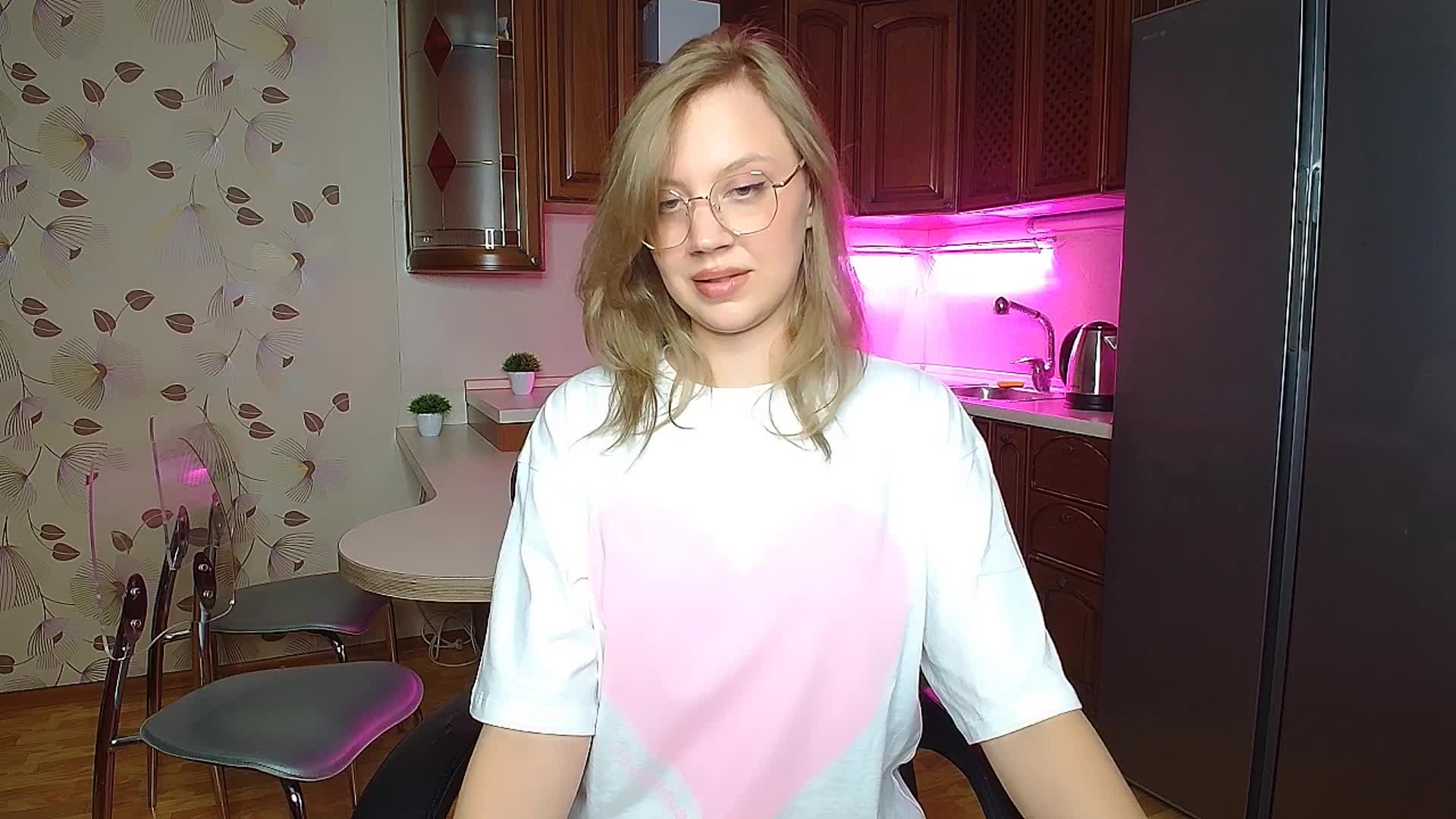 Nadins Live Sex December 13, 2025