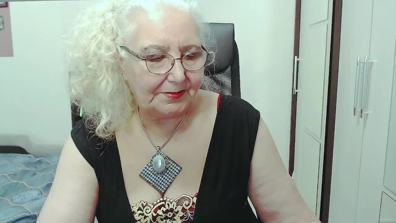 GrannyWants Live Sex December 17, 2025