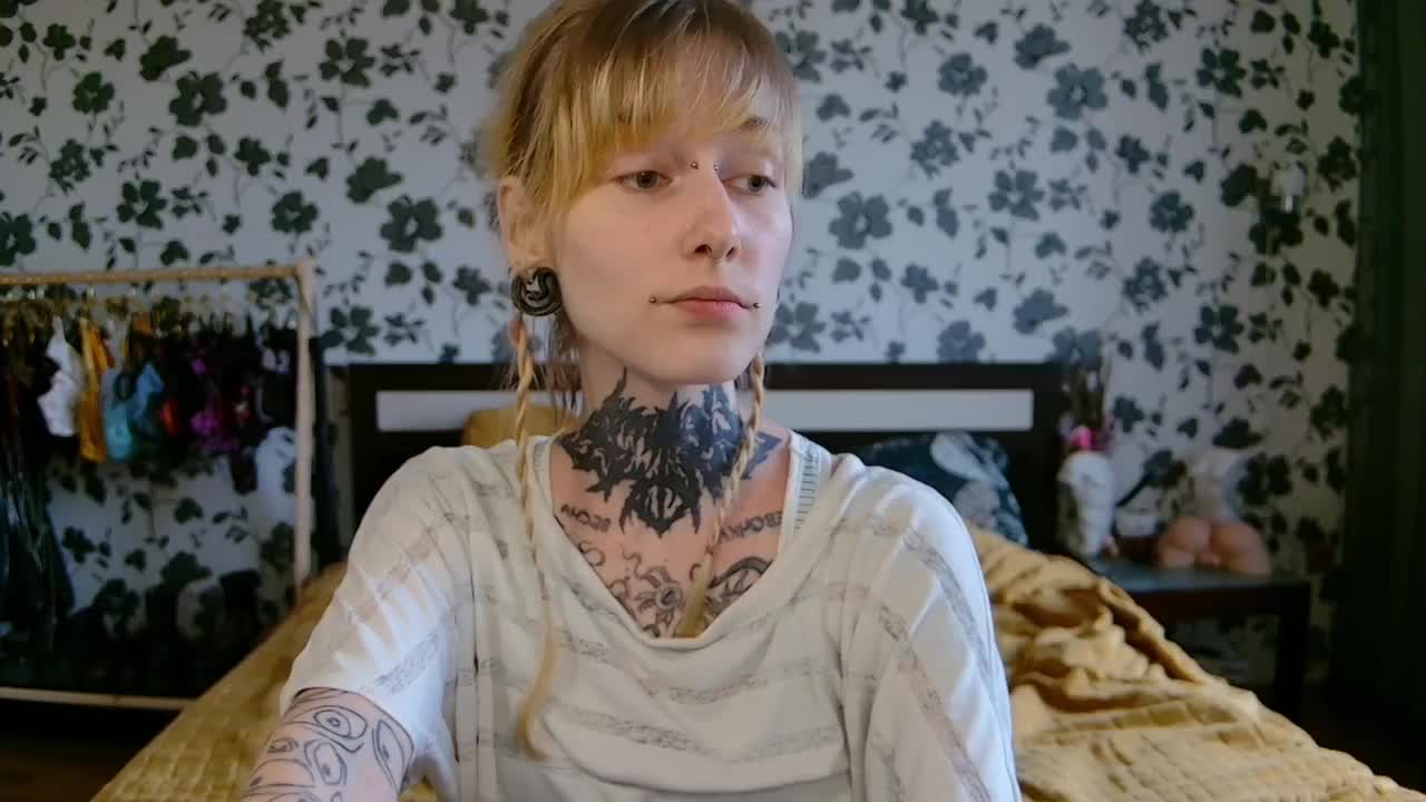 LittleSpaceMouse- Live Sex December 13, 2025