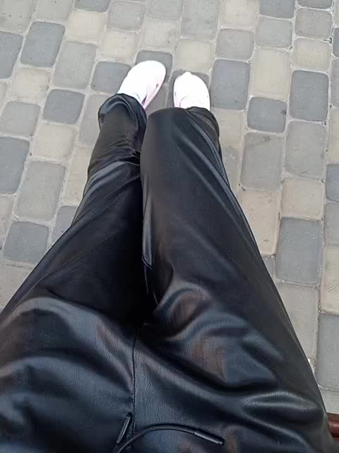 klubnichkka Live Sex December 14, 2025