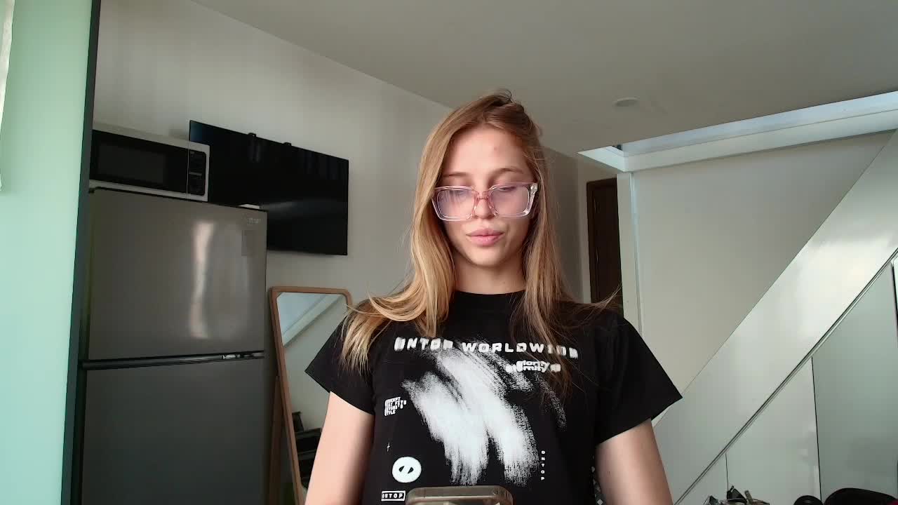 Littlemolly1 Live Sex December 13, 2025
