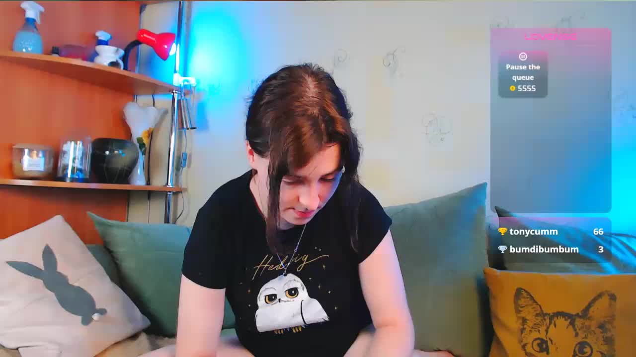 Caroline1995 Live Sex December 17, 2025