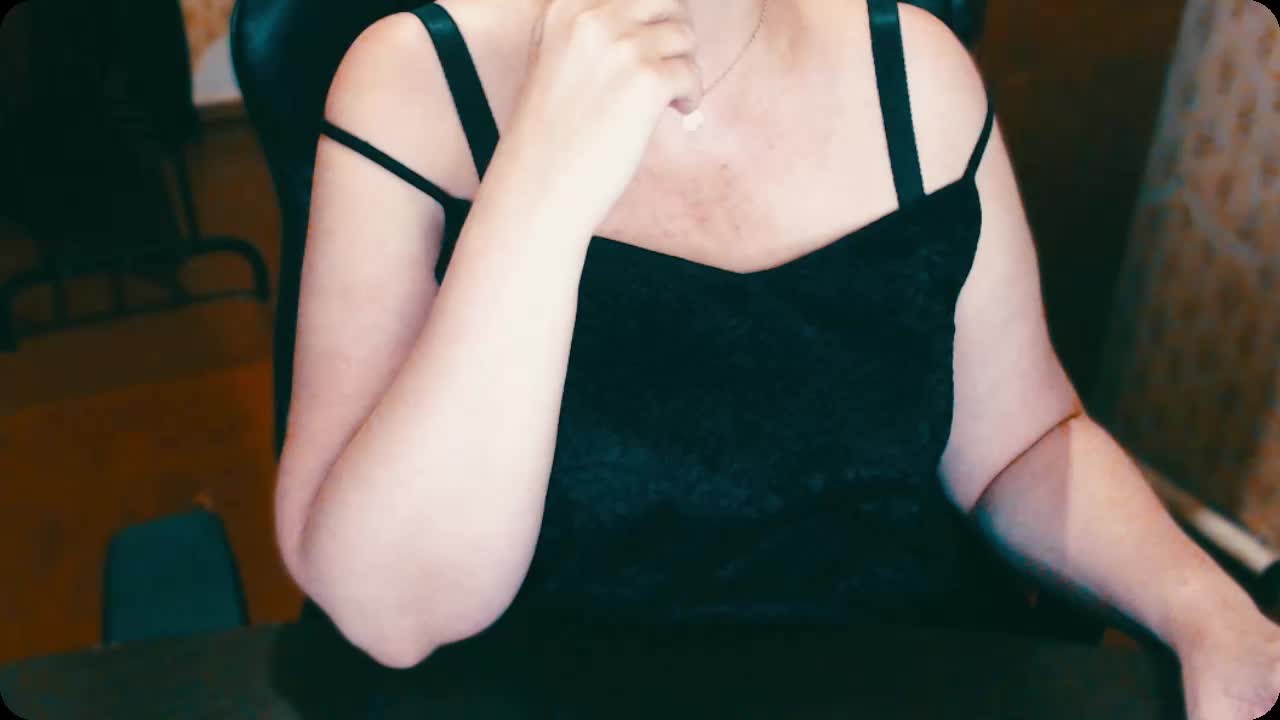 Alisa1917 Live Sex December 14, 2025