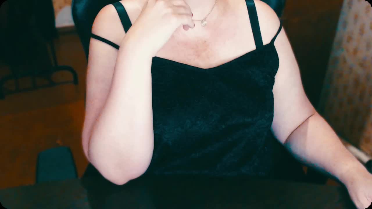 Alisa1917 Live Sex December 14, 2025