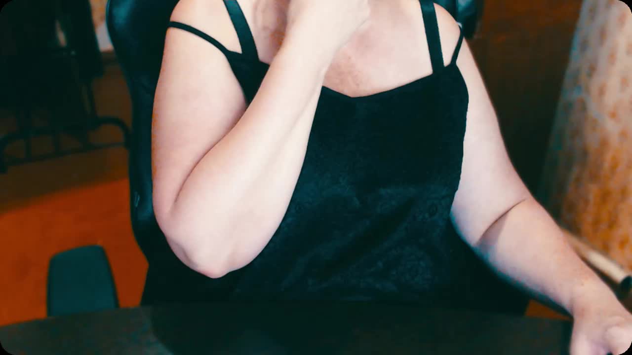 Alisa1917 Live Sex December 14, 2025