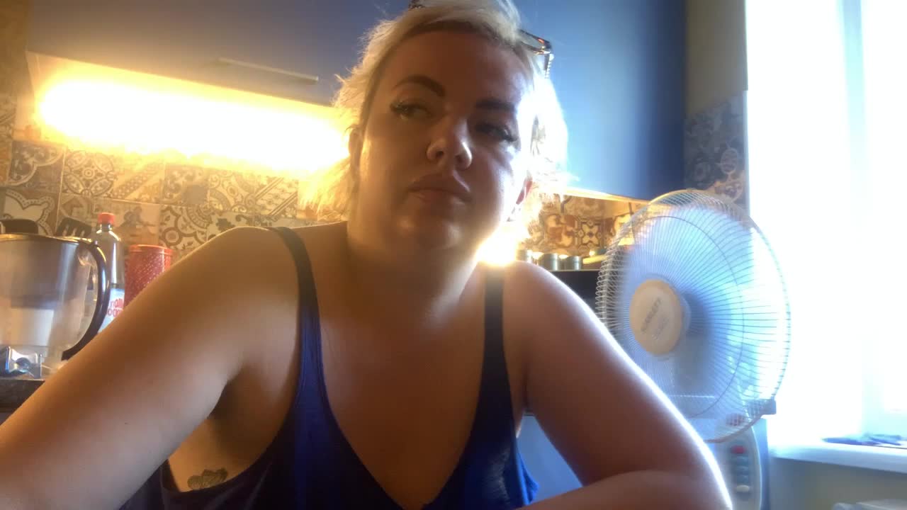 Oksana494 Live Sex December 17, 2025