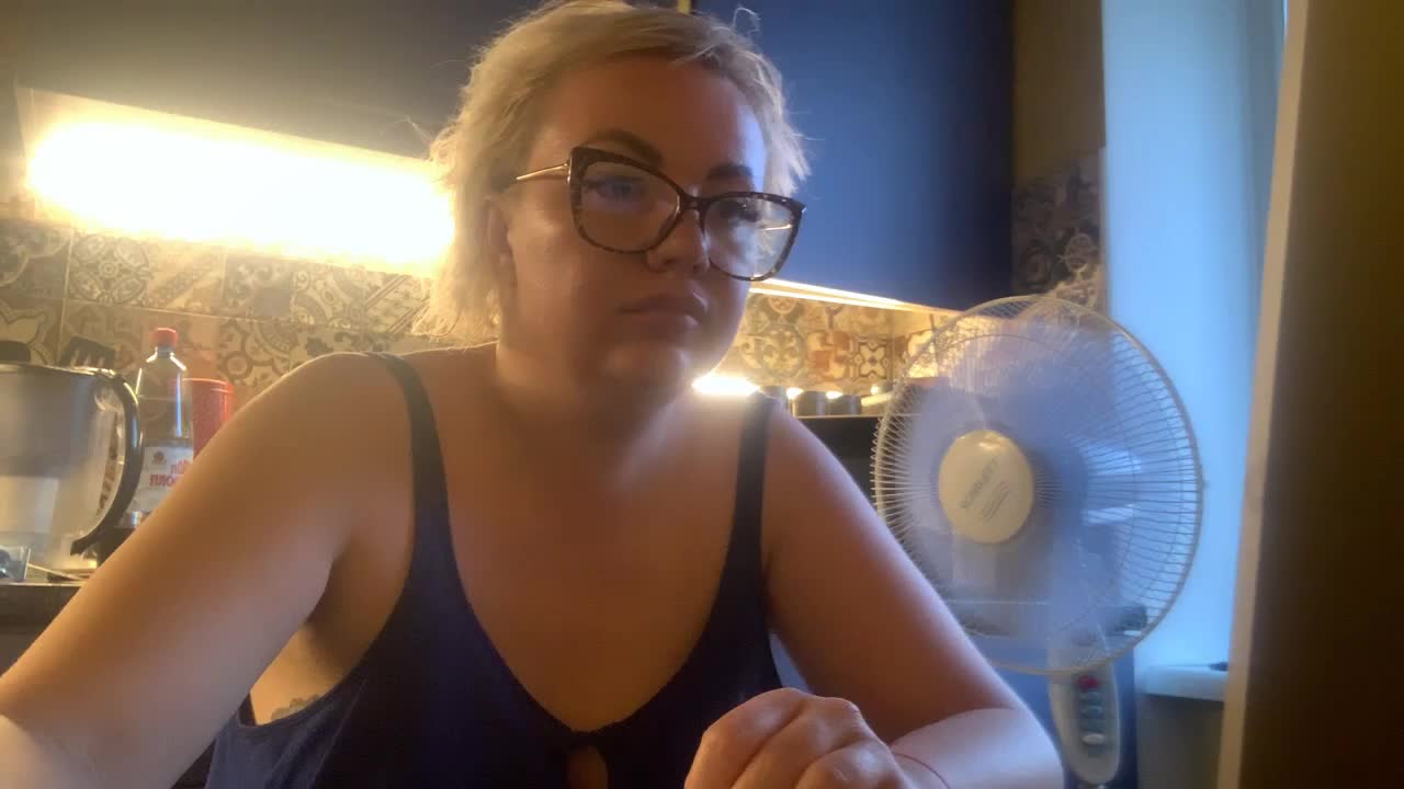 Oksana494 Live Sex December 17, 2025