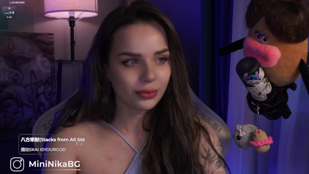 MiniNika Live Sex December 13, 2025