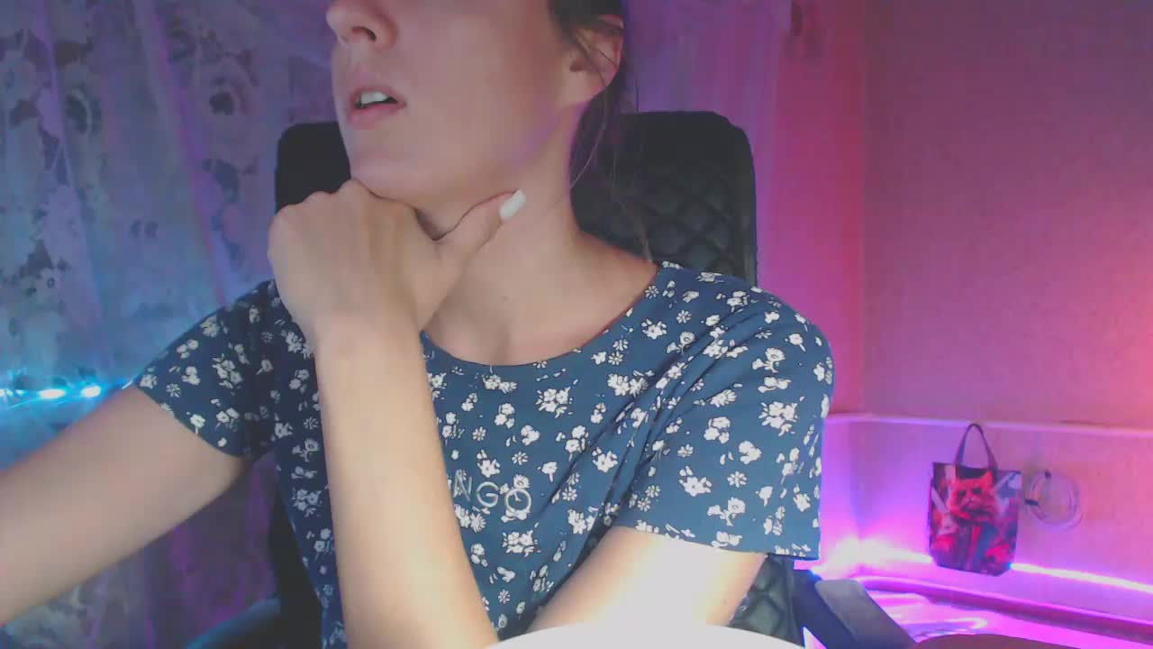 Babymuro4ka Live Sex December 17, 2025