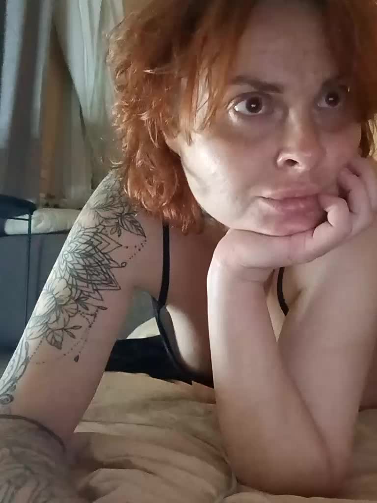 Redfoxlikefiree Live Sex August 20, 2025