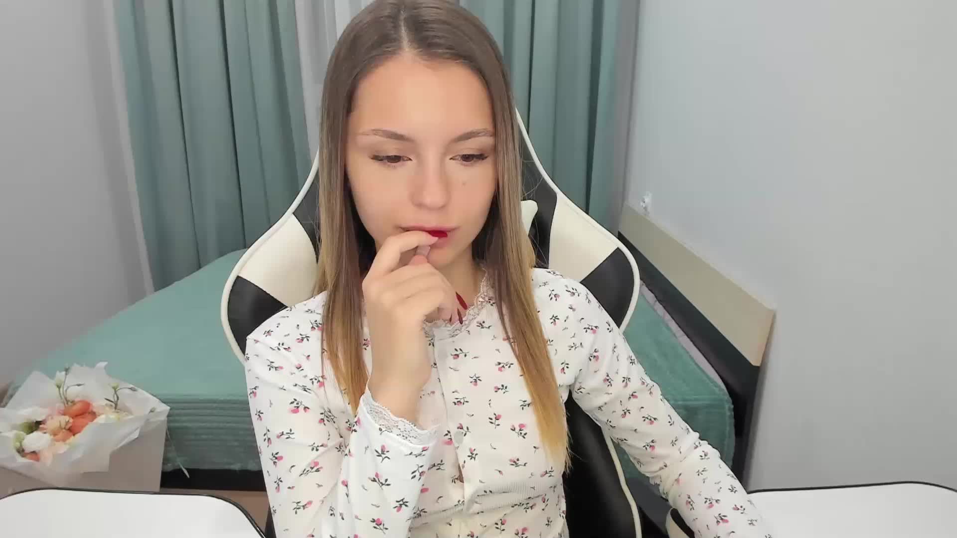EmilySkout Live Sex December 17, 2025