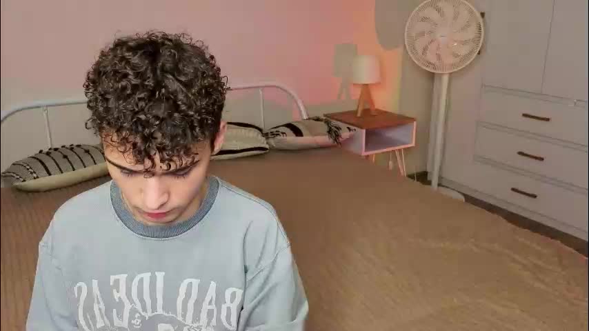 _reverse_gang_ Live Sex December 17, 2025