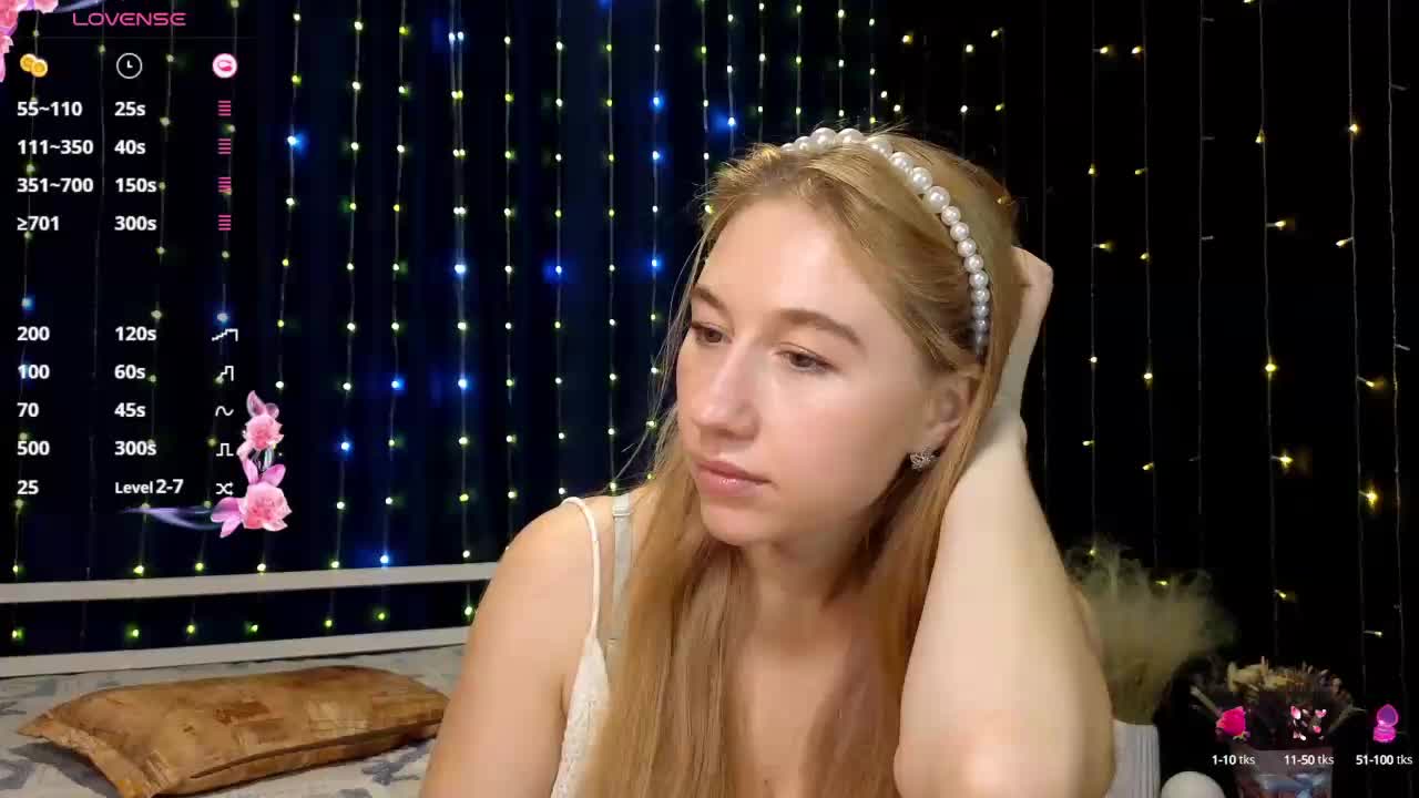 kiskaWEDNESDAY Live Sex December 17, 2025