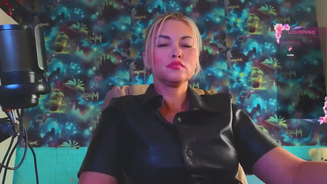 Mistress-Gwen Live Sex December 17, 2025