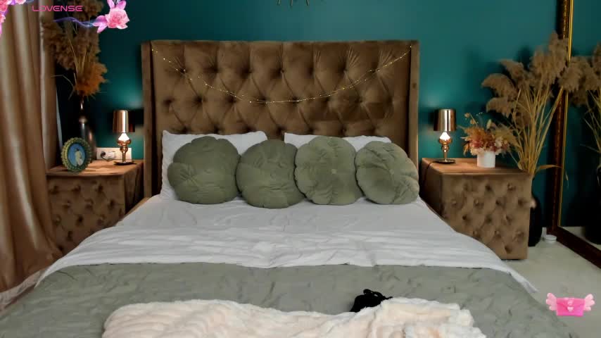 CalyMoon Live Sex December 14, 2025