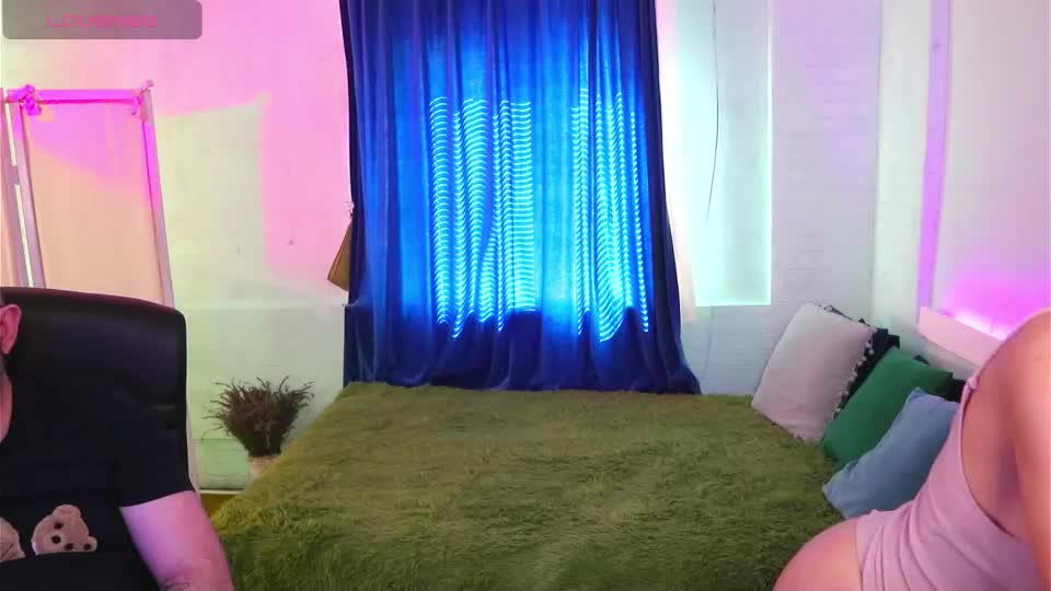 alisaaleks Live Sex December 17, 2025