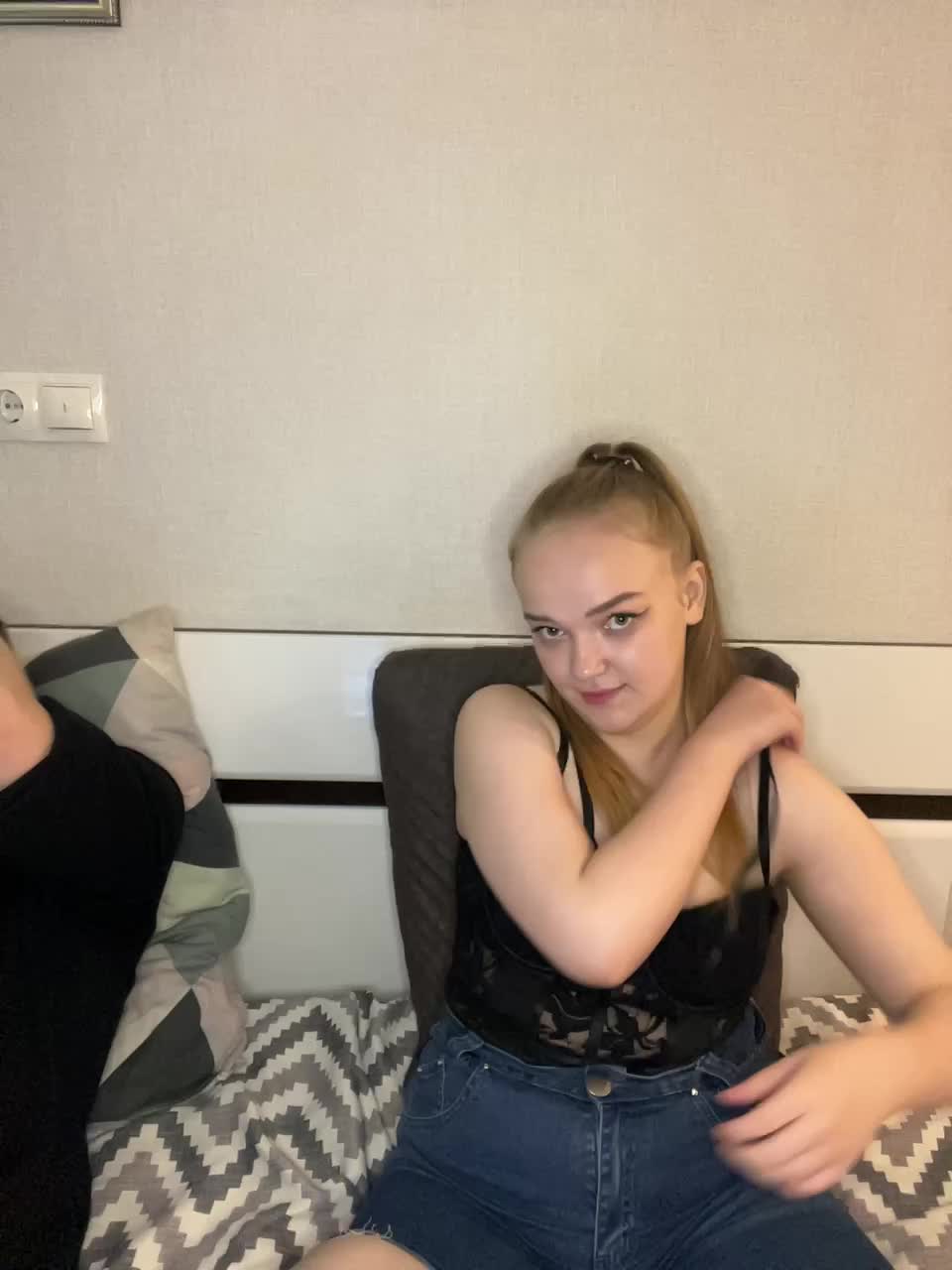 sweet1squirt Live Sex December 17, 2025