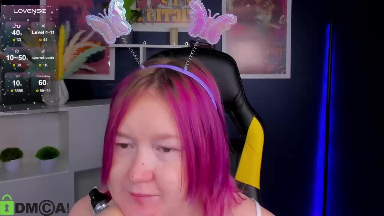 Sara-Moor Live Sex December 17, 2025