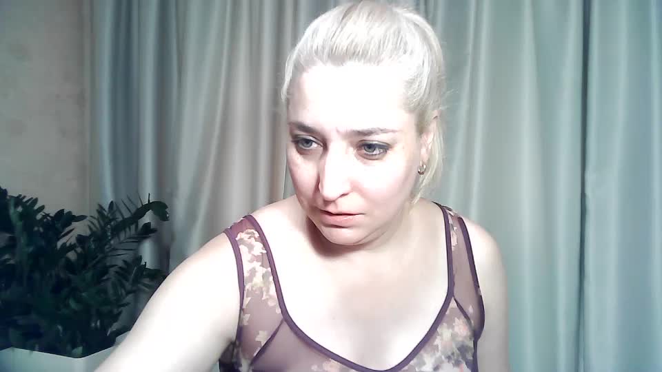 KickaIricka Live Sex December 14, 2025