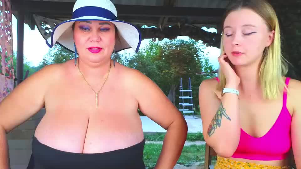 sassy_seasons Live Sex December 17, 2025