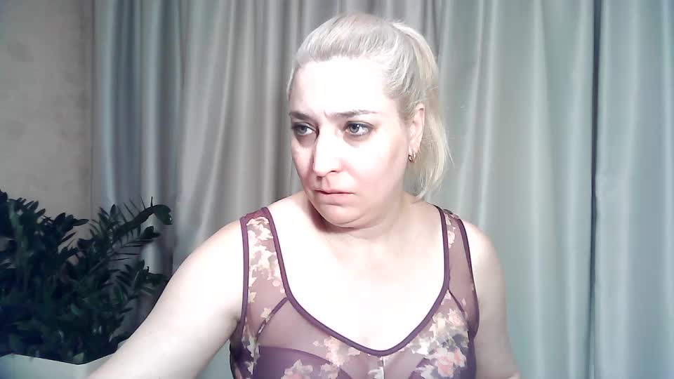 KickaIricka Live Sex December 14, 2025