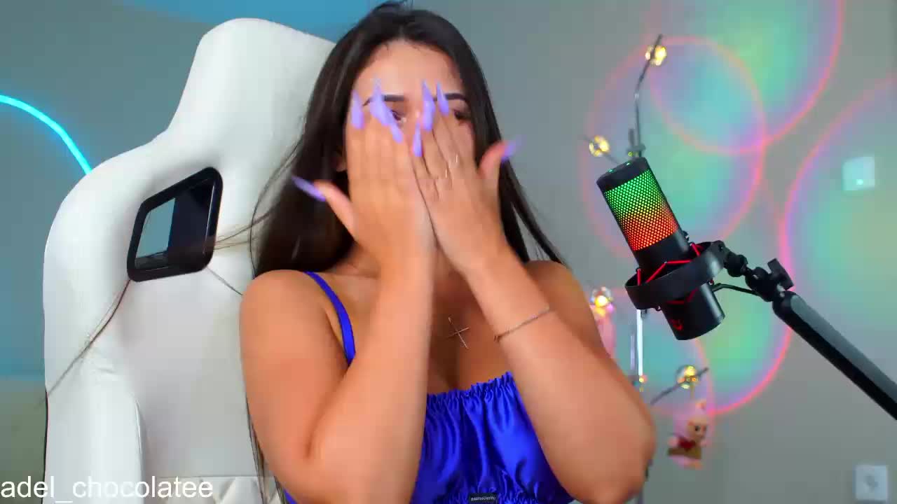 Alinka-chocolatee Live Sex December 15, 2025