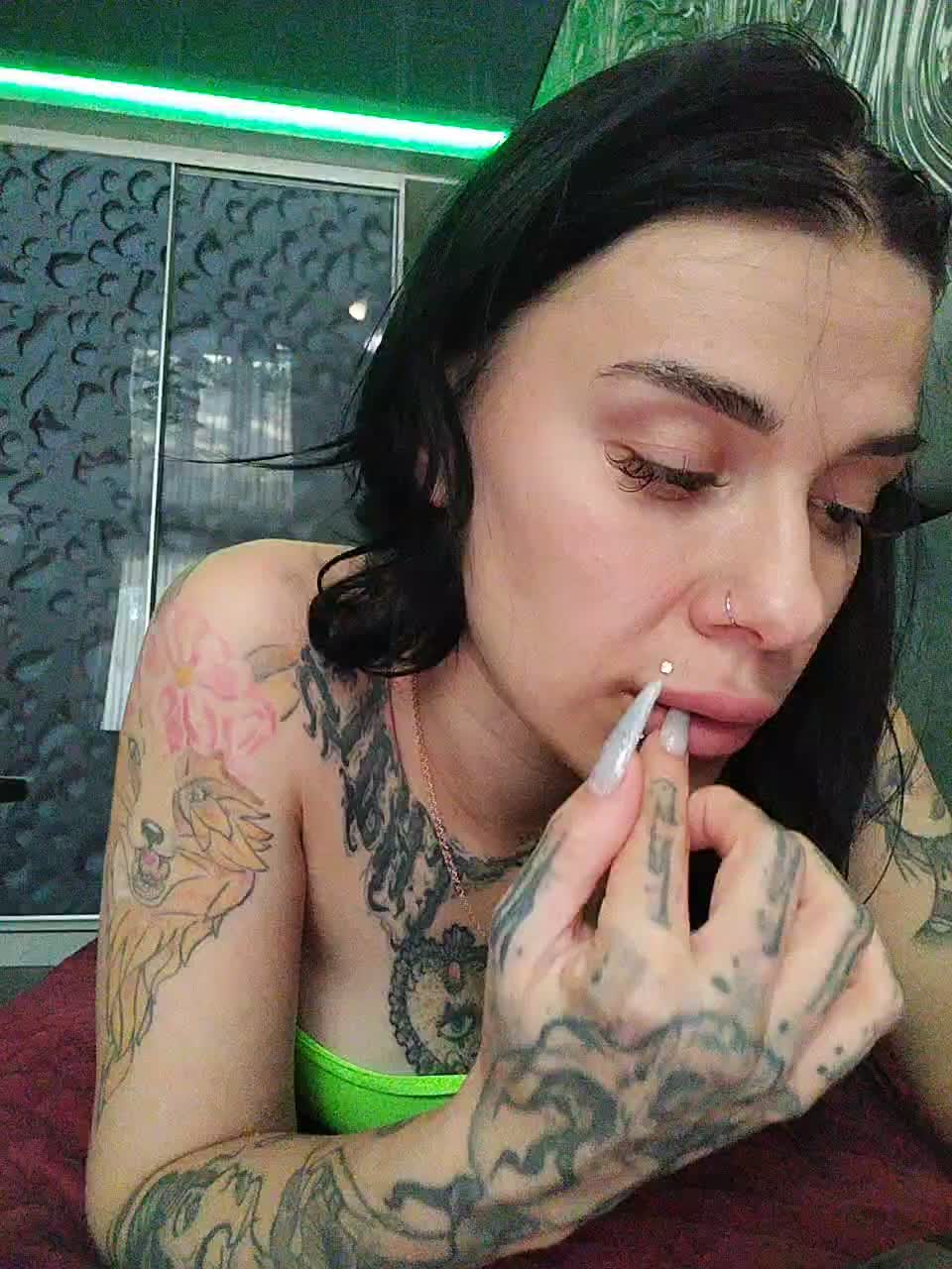 deva_maria Live Sex December 17, 2025