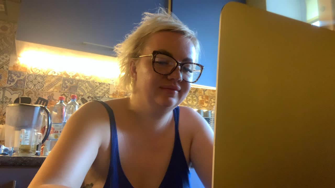 Oksana494 Live Sex December 17, 2025