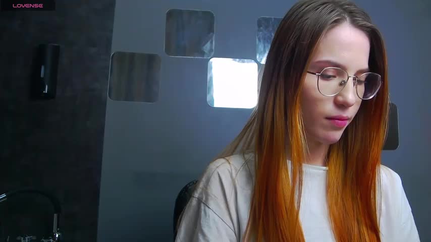 EmilyKents Live Sex December 13, 2025