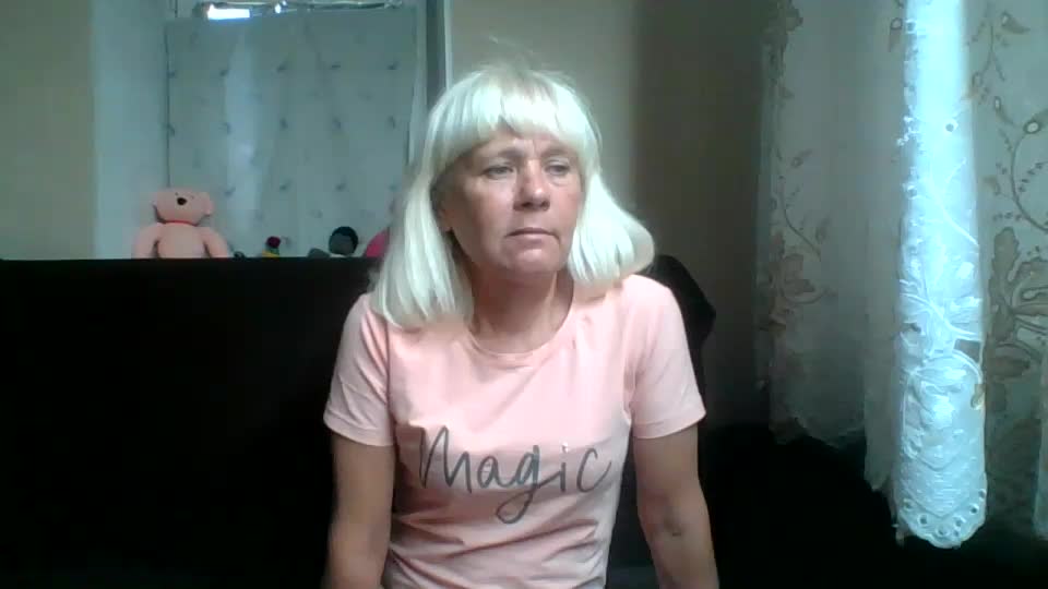 sakura_blonde Live Sex December 17, 2025