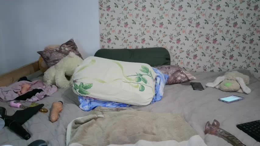 BlueHOT-MILf Live Sex December 14, 2025