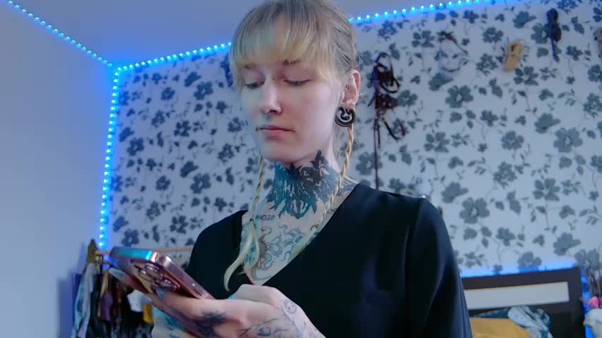 Littlespacemouse Live Sex December 17, 2025