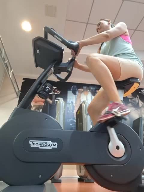 DIVORA Live Sex December 17, 2025