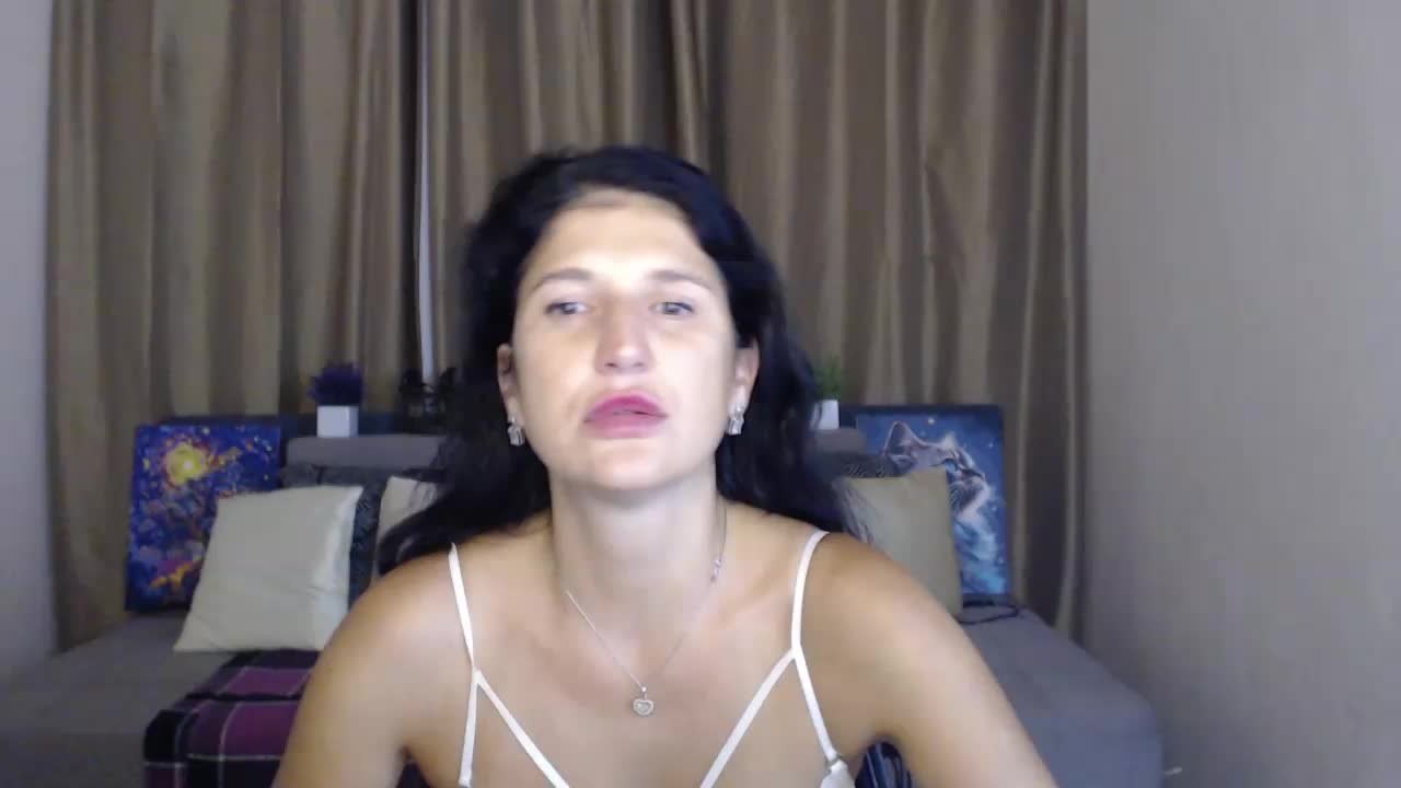 AliannaSoloKisses Live Sex December 15, 2025