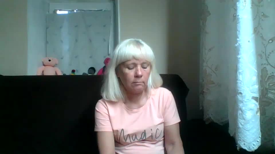 sakura_blonde Live Sex December 17, 2025