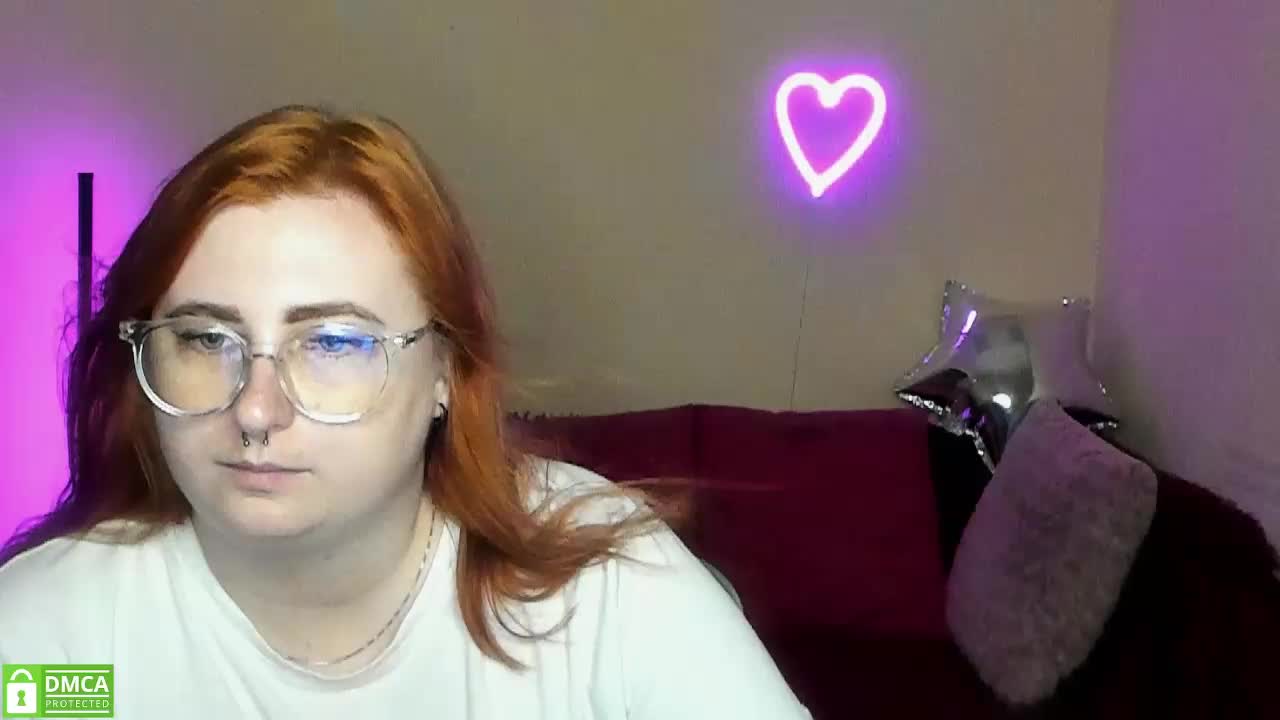 Aliciaredluv Live Sex December 17, 2025