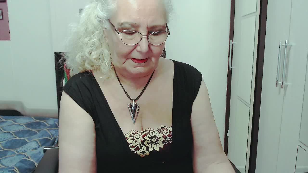 GrannyWants Live Sex December 17, 2025