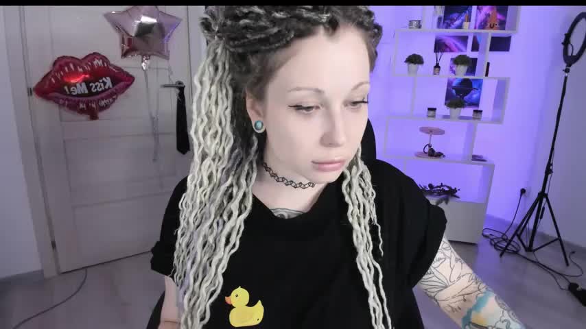 HoneySallyMoore Live Sex December 13, 2025