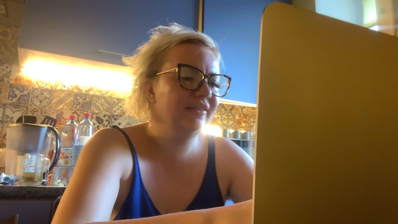 Oksana494 Live Sex December 18, 2025