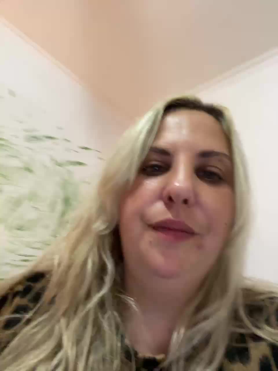 Roksi-8 Live Sex December 14, 2025